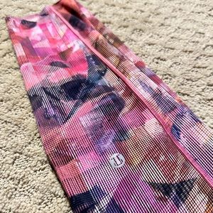 Lululemon leggings size 8